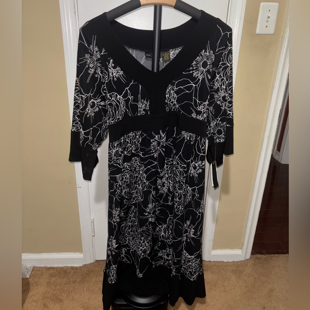 Grace Elements Black and White Floral Long Sleeve Dress